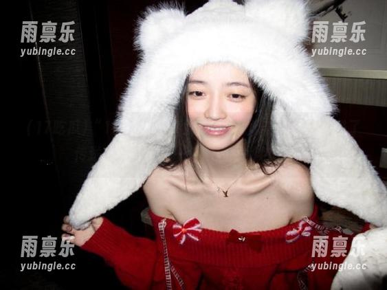 “17吃瓜”在线观看：我闲着没事，点进了传送门，结果被一波狗血剧情包围了…