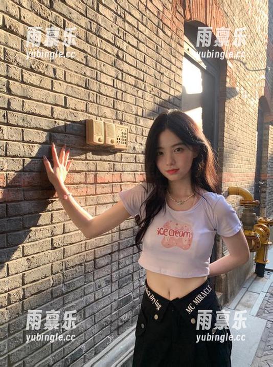 17吃瓜网里的瓜多到不行，仿佛是在喂养我的闲聊胃…