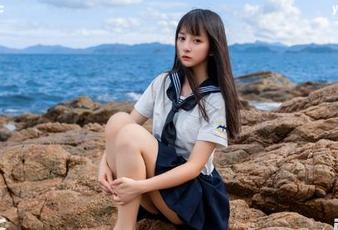 别碰我，我在“51cgfun”的ios界面上追新鲜瓜，不想打扰我！