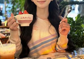还没登录呢，51吃瓜的“爆料”就让我心中产生了莫名期待，难道要上演一出大戏？