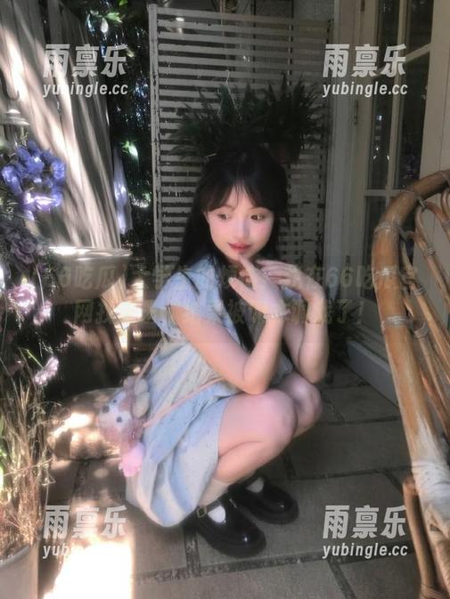 大学生的烦恼：我在66吃瓜官网找乐子，结果被课本调戏了！