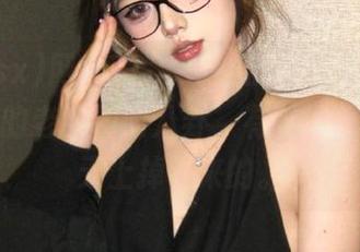 网址718.sx上的瓜，简直可以媲美我的老乡们的八卦，有时候果然也是天上掉下来的。
