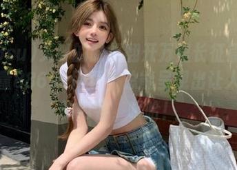 无聊的时候翻开万里长征篇黑料正能量886su网页，总能呈现出让人喷饭的内容，哈哈！