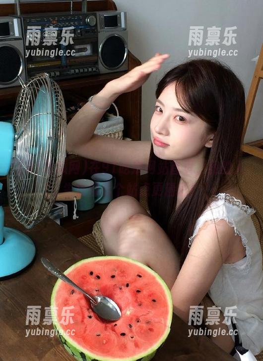在91吃瓜网站首页，我的人生仿佛转个站点更精彩！