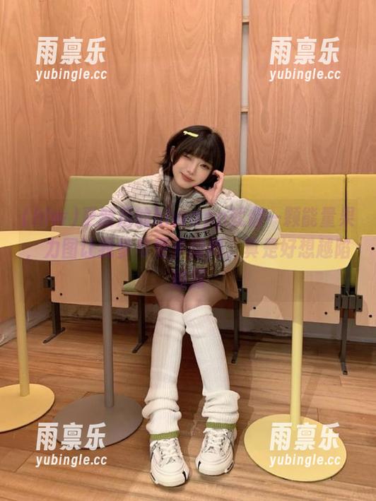 更新后的hlwapp就像一颗能量果，力图让我参与更多绯闻，真是好想越陷越深