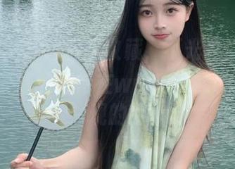 轻松收藏，不光是瓜，更是你关于爱情的期待在www.zztt333你发现的！