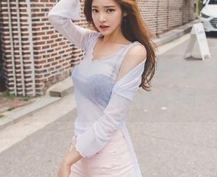 “www.吃瓜”的链接如同通往奇妙仙境，进去后我都在想，美女从哪儿来的？