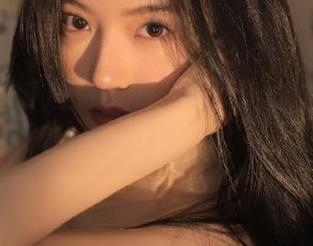 五一吃瓜，网页上的娜娜又在挑战我的三观！