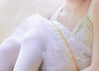 菜单上又添甜瓜？五一吃瓜首页竟然是娜娜的舞台！