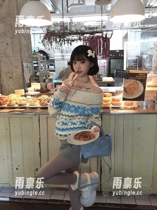 你绝对想不到，免费吃瓜网的网页里还有这种小趣事！