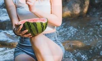 吃瓜不仅是正事，“全网吃瓜”发布新app，不光吃，还要看，玩坏你的瓜人设！