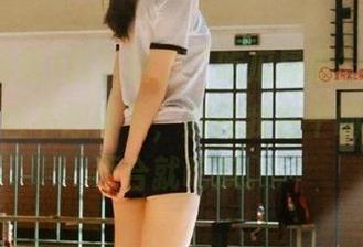 我下载了“吃瓜导航”，每次刷久久也不想停下，别问我在干嘛，一言不合就吃瓜。