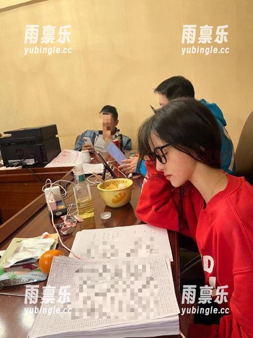 吃瓜导航：让你无处可逃的八卦入口，情感小剧场开演啦！