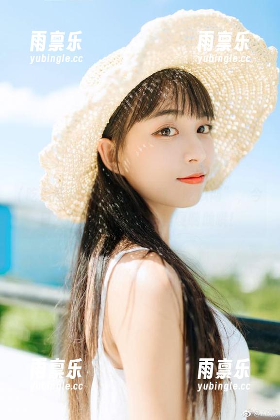 吃瓜优先，下载“吃瓜网”，今日大瓜等你来撩，心里嘎嘣脆哦！