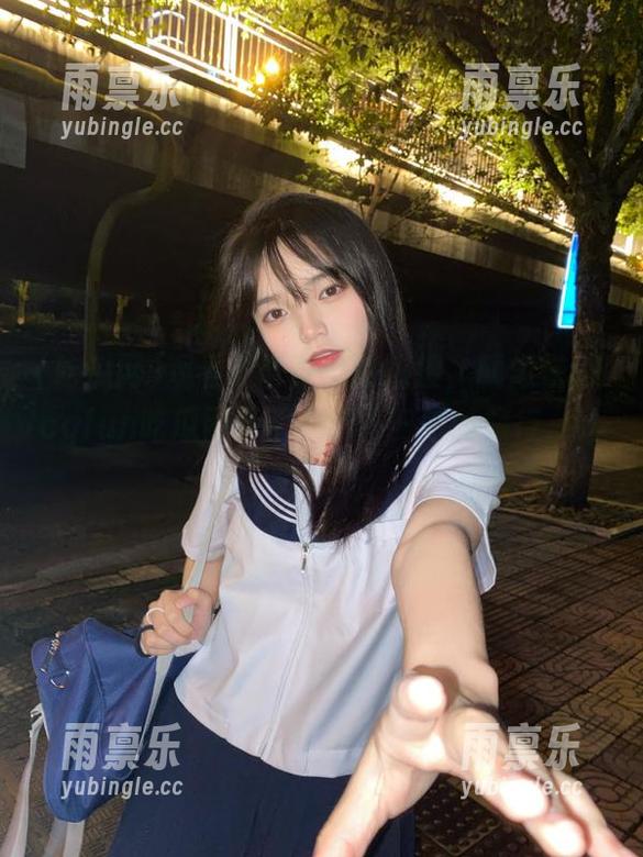 观看千奇百怪的热搜，就像在51cgfun吃瓜网开了一场不归路的旅行，哈哈哈！