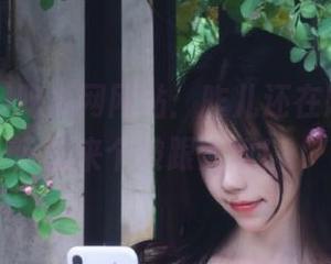 吃瓜网网站：昨儿还在憋，今儿就来个坡跟大瓜！