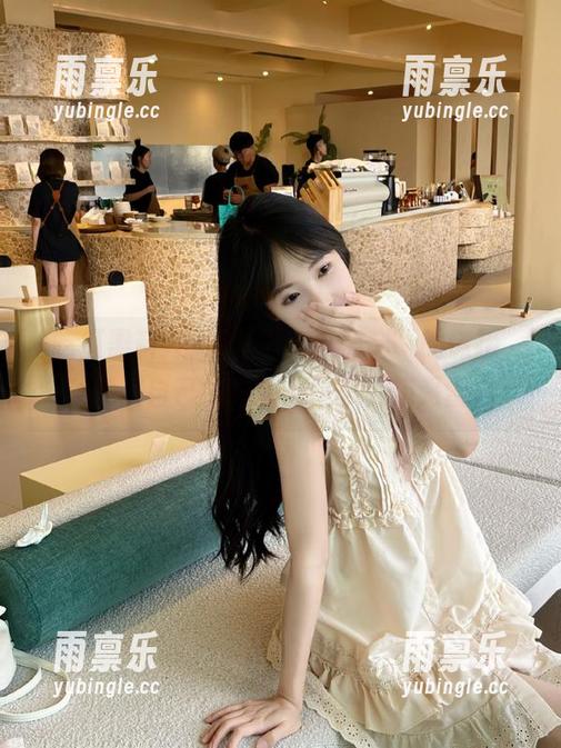 吃瓜黑料 刚点开“吃瓜黑料”的链接,我就问自己:这到底是瓜,还是雷?