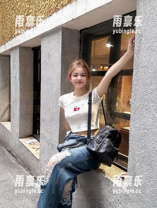下载“我要吃瓜”，你的每一天都能变成一部小八卦剧，绷紧小耳朵！