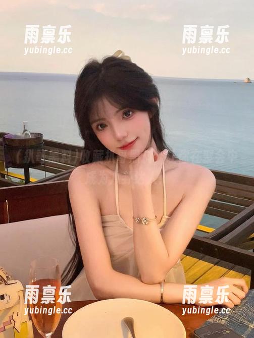 收藏扒哥黑料，让你在聚会中成为八卦达人！