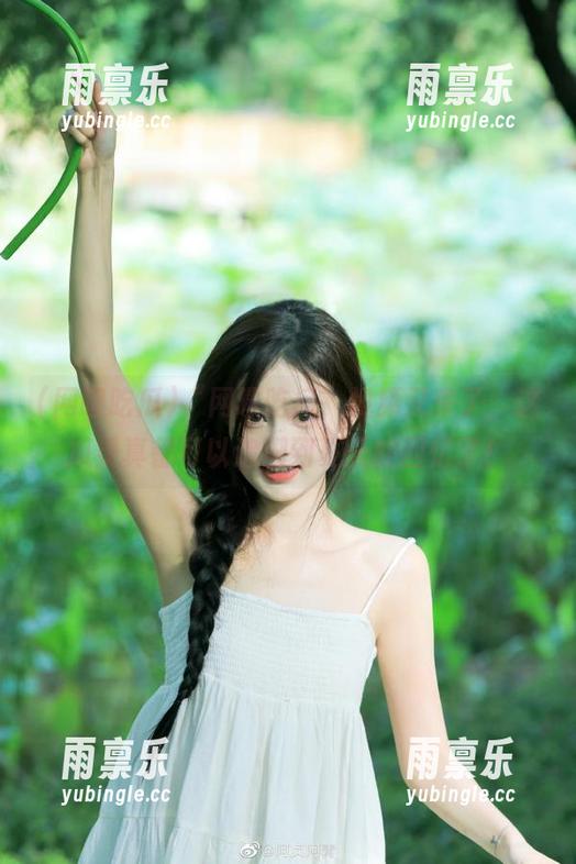 “网曝吃瓜”视频又来了，这瓜果真都可以追溯到夏天的回忆了！