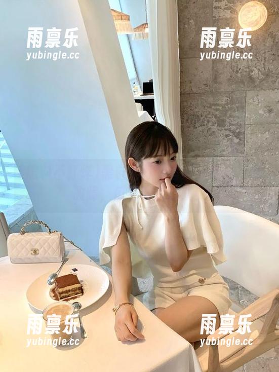 黑料不打烊官网：传送门出故障，瓜农耐心排队！