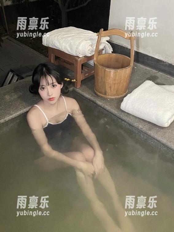 黑料吃瓜网在线，视频一放，饭都忘了吃！