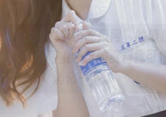 “黑料吃瓜网”的消息快递来啦，这条线路上爆出的资料我可得好好消化一下。
