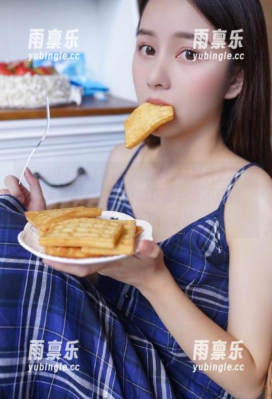 有了“万篇长征黑料正能量”，大家都能在八卦的狂潮中永不迷路，太奇妙的设定了，哈哈。