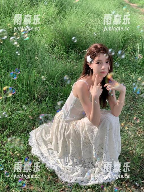黑料社ios版本：下载个仙女版的嘛，边看边舔屏！