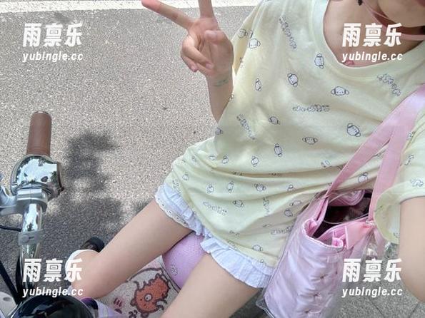 你信不信？在线“黑料社”可以直接把我变成八卦鹦鹉！