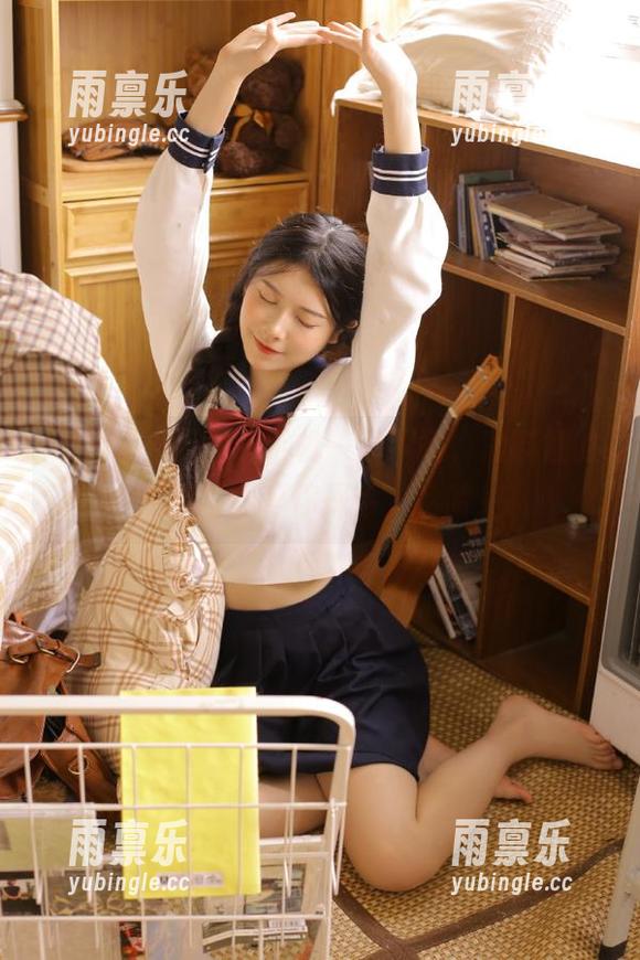 用安卓手机一键下载，黑料社的黑暗世界等你探险，哈哈！