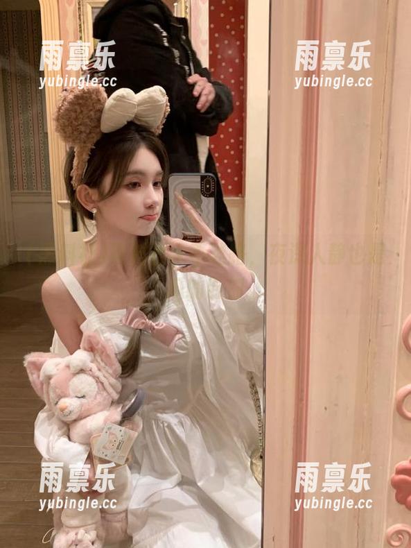 黑料社永不迷路，夜深人静也是瓜的时刻