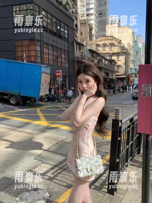 155.fun.黑料网新线路：时尚界的藏猫腻，一波未平一波又起！
